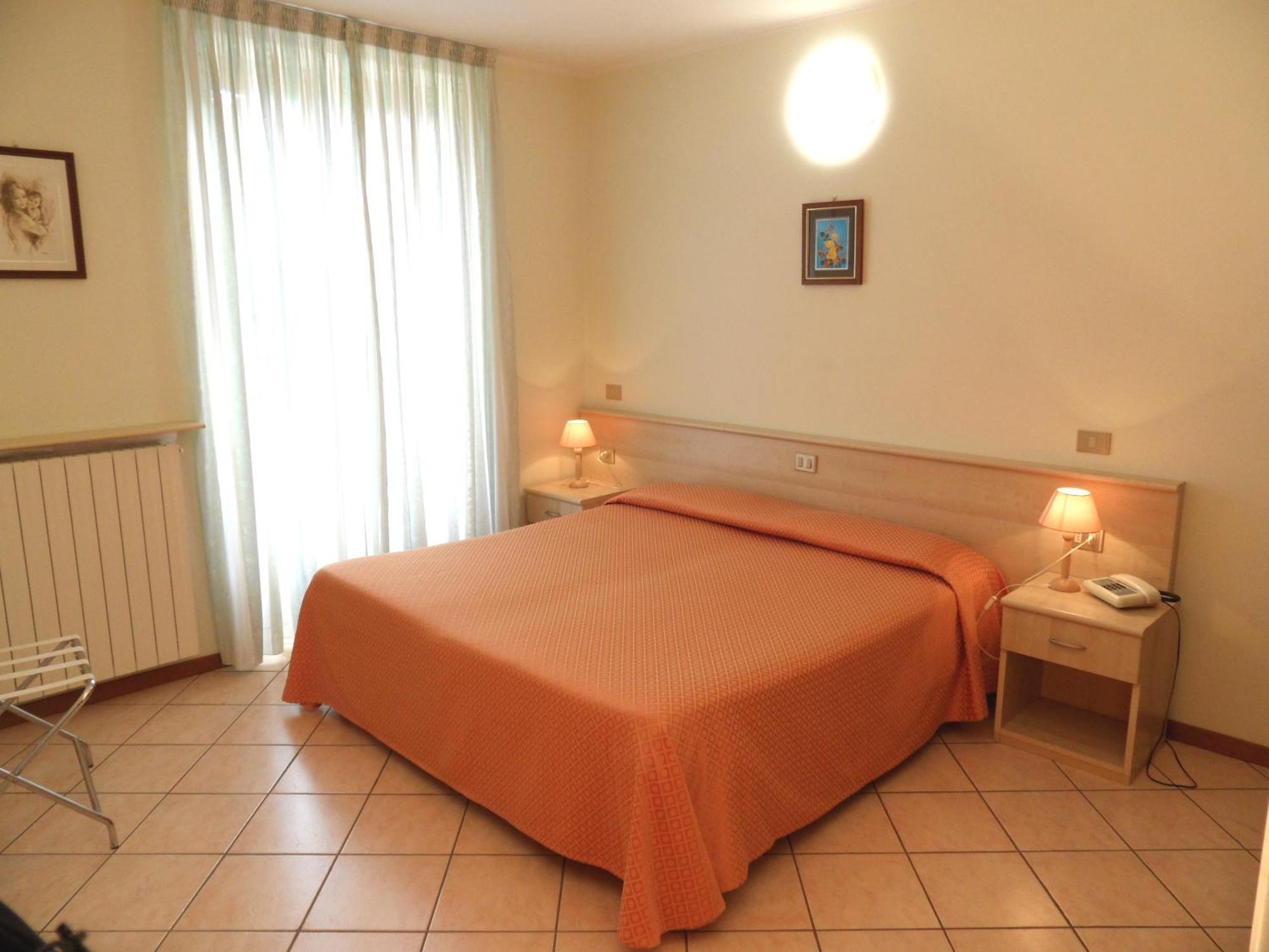 Casa Vacanze Touring Вербания Экстерьер фото