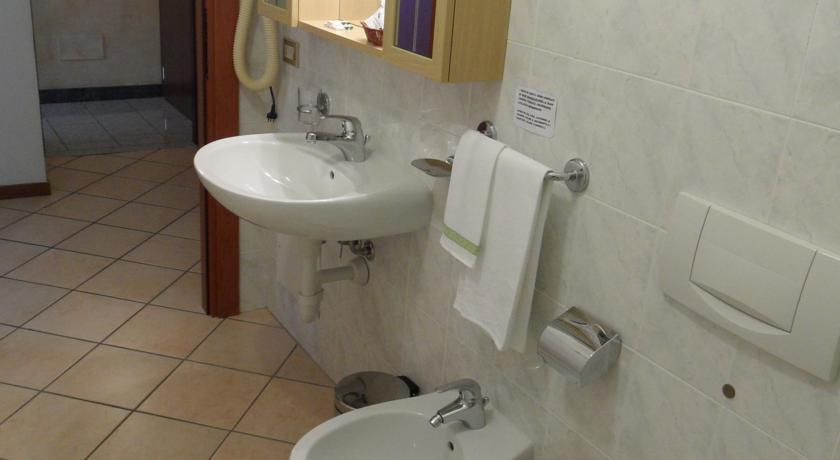 Casa Vacanze Touring Вербания Экстерьер фото